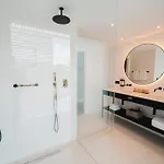 Hotel Der Valk Bloom