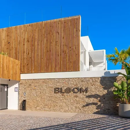 Der Valk Bloom سانت أي جولف
