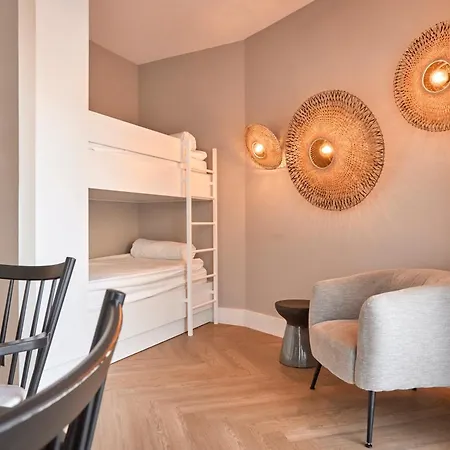 Hotel Der Valk Bloom
